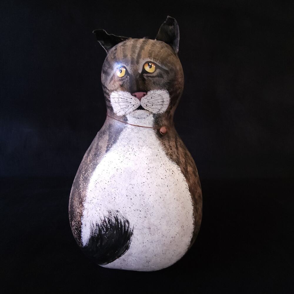 2008 Handcrafted Hand Painted Folk Art Dried Gourd Cat Figurine Whiskers Signed